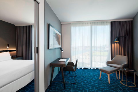 Four Points Melbourne Docklands - Accommodation Cairns 15