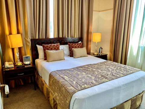 Royal Albert Hotel - Accommodation Cairns 1