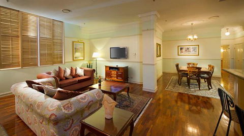 Royal Albert Hotel - Accommodation Cairns 12