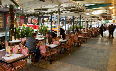 Royal Albert Hotel - Accommodation Cairns 13