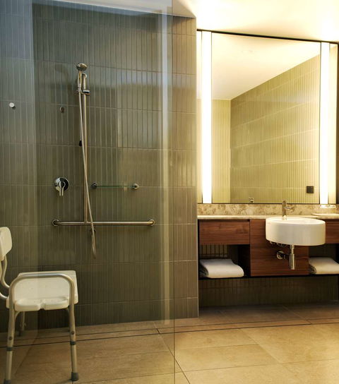 A By Adina Canberra - Accommodation Cairns 9