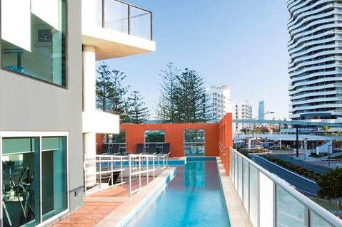Mantra Broadbeach on the Park - Accommodation Cairns 3