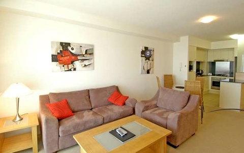 Mantra Broadbeach on the Park - Accommodation Cairns 5