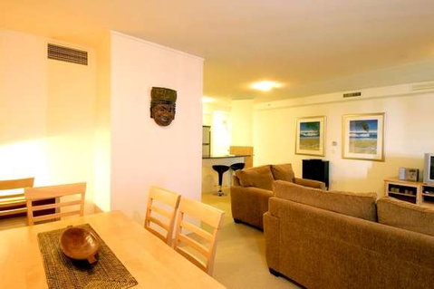 Mantra Broadbeach on the Park - Accommodation Cairns 10