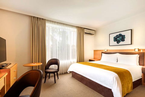 Best Western Plus Travel Inn Hotel - Accommodation Cairns 5