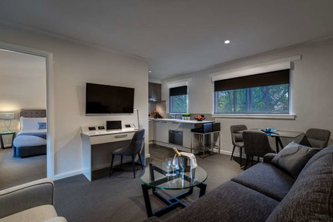 Crest on Park - Accommodation Cairns 3