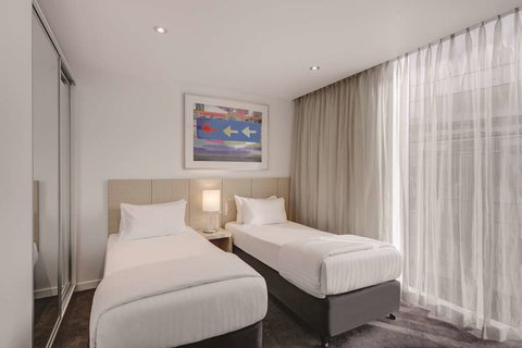 Travelodge Melbourne Docklands - Accommodation Cairns 13