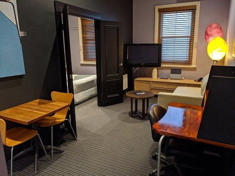 Tolarno Hotel - Accommodation Cairns 6