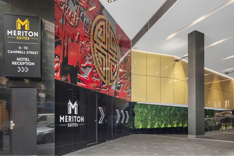 Meriton Suites Campbell Street - Accommodation Cairns 1