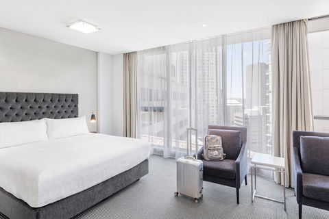 Meriton Suites Campbell Street - Accommodation Cairns 3