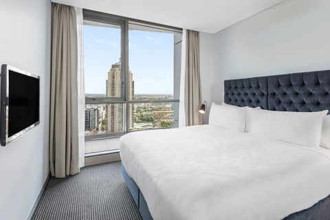 Meriton Suites Campbell Street - Accommodation Cairns 8