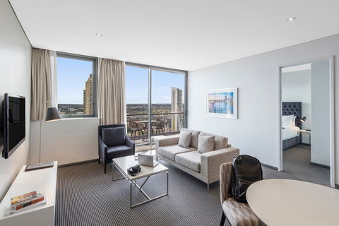 Meriton Suites Campbell Street - Accommodation Cairns 9