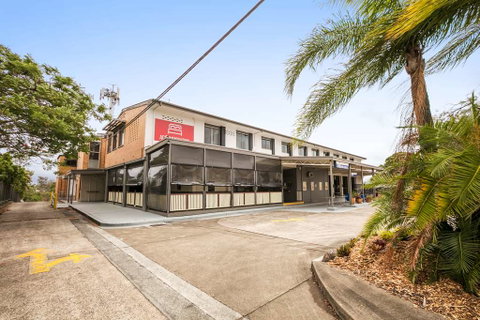 Camp Hill Hotel - Accommodation Cairns 0
