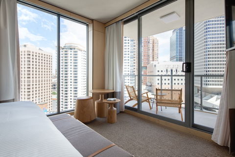 Zara Tower Serviced Apartments - Accommodation Cairns 1