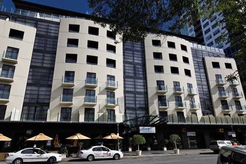 Mantra Hindmarsh Square - Accommodation Cairns 0