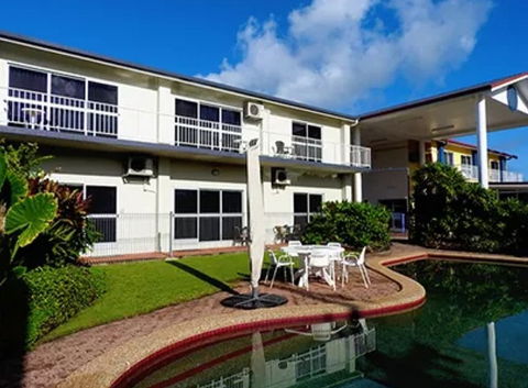 Barrier Reef Motel - Accommodation Cairns 0