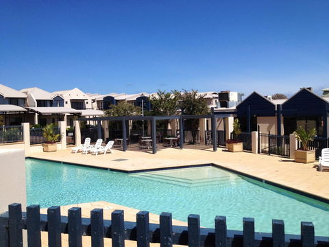Margarets Beach Resort - Accommodation Cairns 2