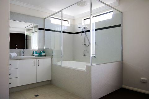 Margarets Beach Resort - Accommodation Cairns 5
