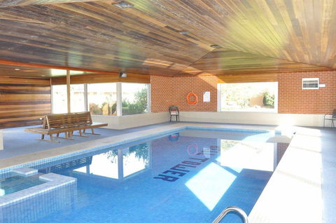 Bell Tower Inn - Accommodation Cairns 3
