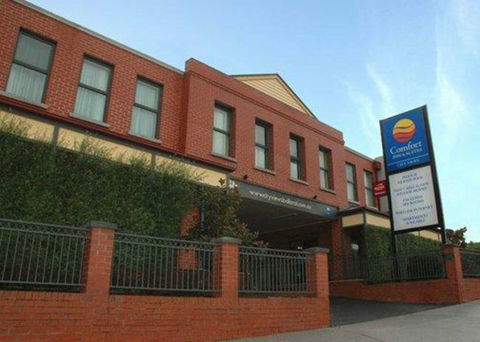 Comfort Inn & Suites City Views - Accommodation Cairns 0
