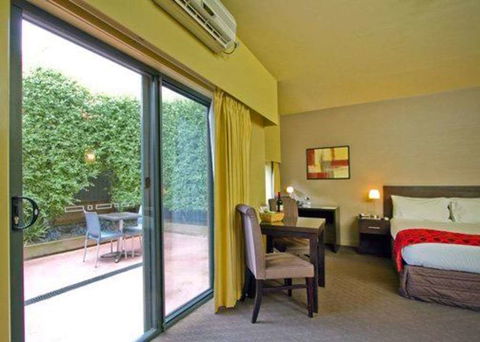 Comfort Inn & Suites City Views - Accommodation Cairns 3