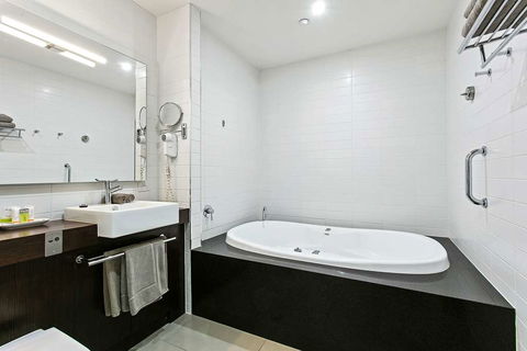 Quality Inn Heritage On Lydiard - Accommodation Cairns 4