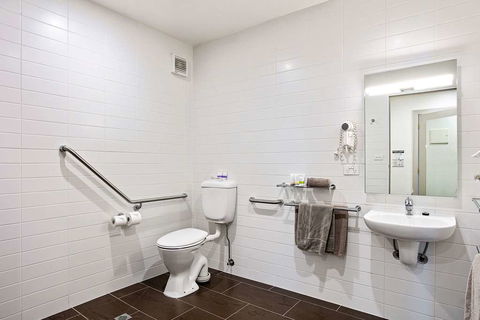 Quality Inn Heritage On Lydiard - Accommodation Cairns 6