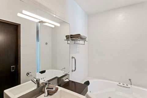 Quality Inn Heritage On Lydiard - Accommodation Cairns 7