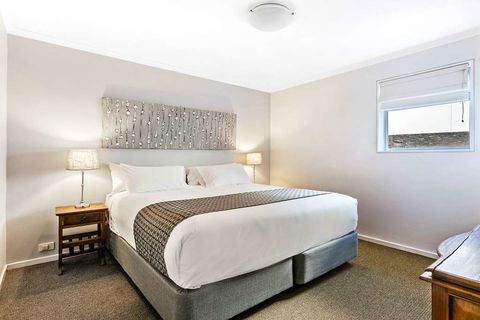 Quality Inn & Suites Menzies - Accommodation Cairns 13