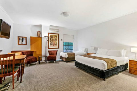 Quality Inn & Suites Menzies - Accommodation Cairns 15