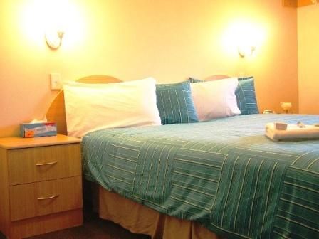 Arena Hotel - Accommodation Cairns 1