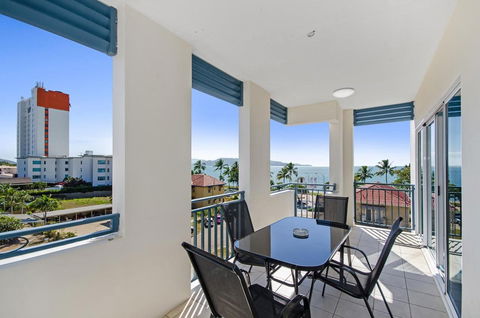 Madison Ocean Breeze - Accommodation Cairns 2