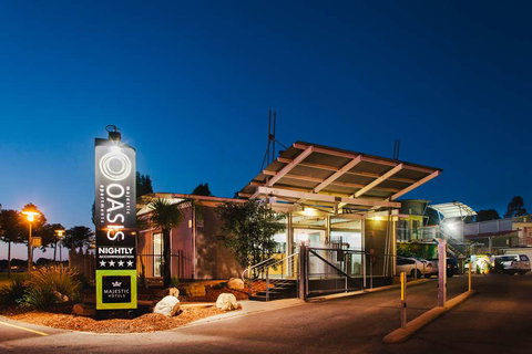 Majestic Oasis Apartments - Accommodation Cairns 0