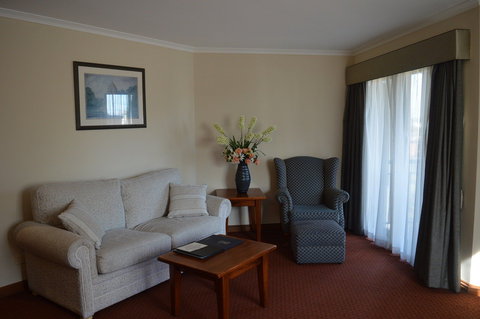 Gateway on Monash - Accommodation Cairns 0