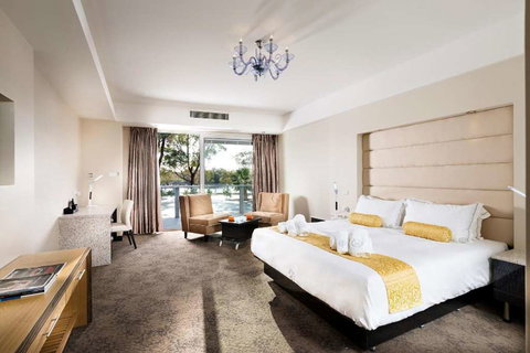 Swan River Hotel - Accommodation Cairns 2