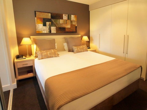 Oaks Pier Plaza - Accommodation Cairns 2