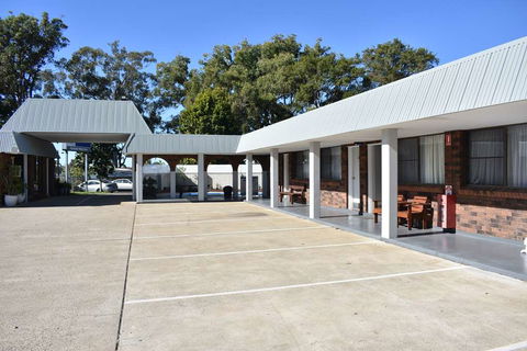 Best Western Parkside Motor Inn - Accommodation Cairns 1