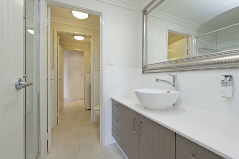 Zappeion Apartments - Accommodation Cairns 2