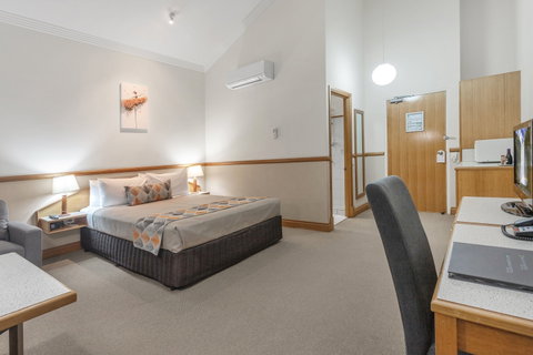 The Airport International Motel - Accommodation Cairns 4