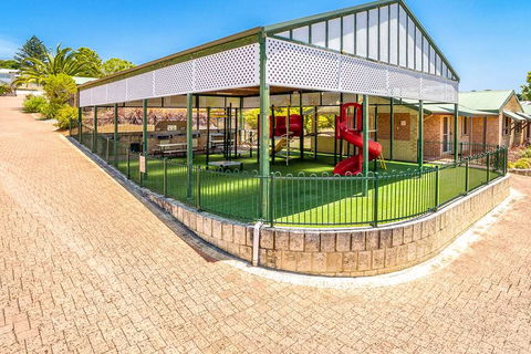 Quality Suites Banksia Gardens - Accommodation Cairns 17
