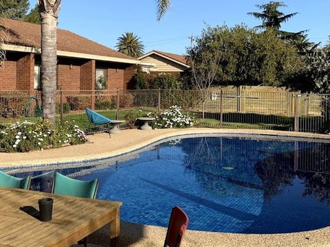 Kingswood Motel - Accommodation Cairns 1