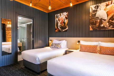 Macquarie Inn - Accommodation Cairns 2