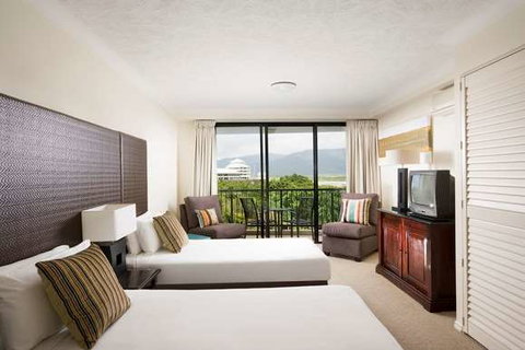Mantra Esplanade - Accommodation Cairns 2