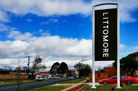 Governor Macquarie Motor Inn - Accommodation Cairns 0