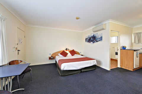 Boulevard Lodge - Accommodation Cairns 0