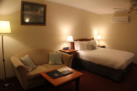 Gateway on Monash - Accommodation Cairns 2