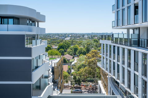 Oros Plus Hotel - Accommodation Cairns 1