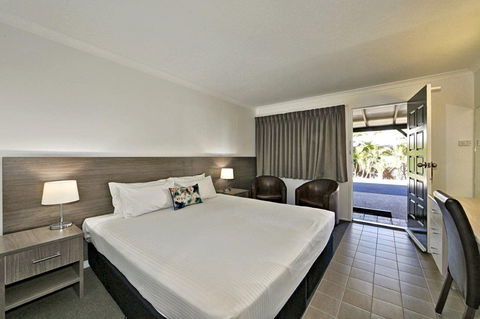 Smart Motels Bert Hinkler - Accommodation Cairns 1
