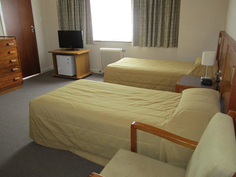 University House - ANU - Accommodation Cairns 3