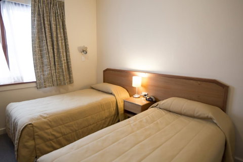 University House - ANU - Accommodation Cairns 1